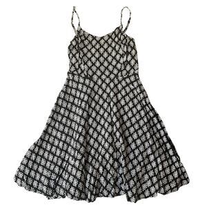 Old Navy Women Dress Size S Black Floral Fit & Flare Sleeveless Knee Length